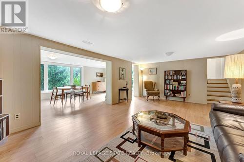 335 Woodworth Drive E, Hamilton (Ancaster), ON - Indoor Photo Showing Living Room