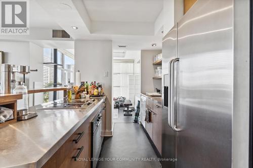 602 - 409 Bloor Street E, Toronto (Church-Yonge Corridor), ON - Indoor Photo Showing Kitchen With Upgraded Kitchen