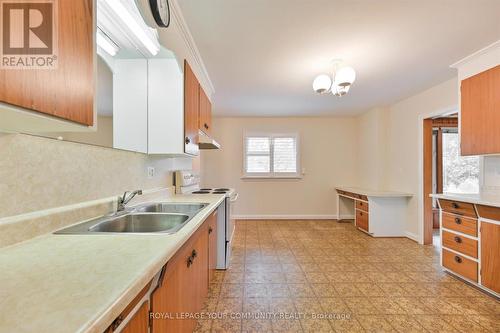 6162 Highway 9, New Tecumseth, ON - Indoor Photo Showing Kitchen With Double Sink