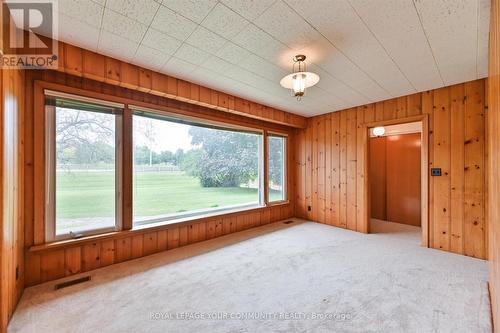 6162 Highway 9, New Tecumseth, ON - Indoor Photo Showing Other Room