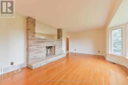 6162 Highway 9, New Tecumseth, ON - Indoor With Fireplace