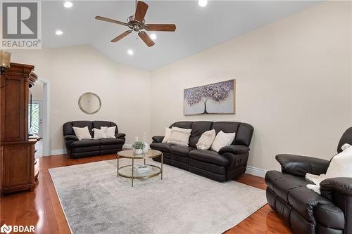 477 French Settlement Road, Tweed, ON - Indoor Photo Showing Living Room