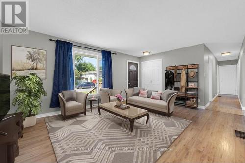 35 Graham Road, Quinte West, ON - Indoor Photo Showing Living Room