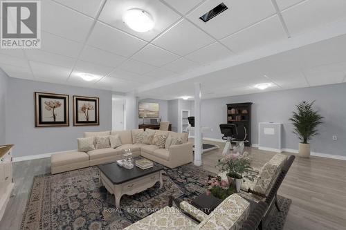 35 Graham Road, Quinte West, ON - Indoor Photo Showing Living Room