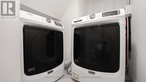 27 George Street, Richmond Hill (Oak Ridges), ON - Indoor Photo Showing Laundry Room