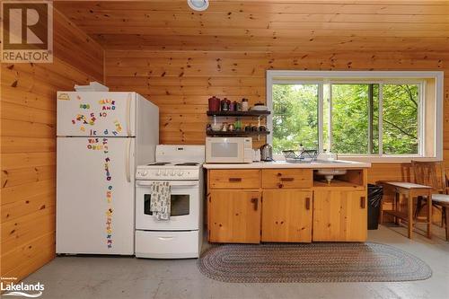 242 Is 90 Six Mi Lake Road, Georgian Bay, ON - Indoor Photo Showing Kitchen