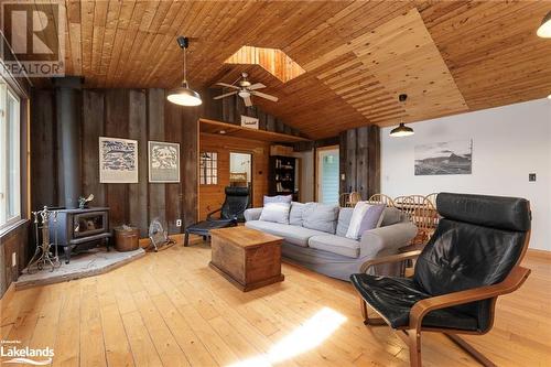 242 Is 90 Six Mi Lake Road, Georgian Bay, ON - Indoor Photo Showing Living Room