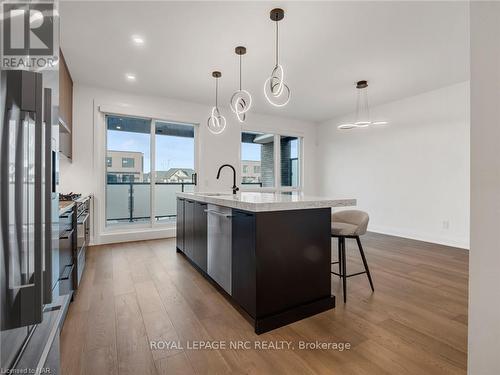 153 G Port Robinson Road, Pelham, ON - Indoor Photo Showing Kitchen With Upgraded Kitchen