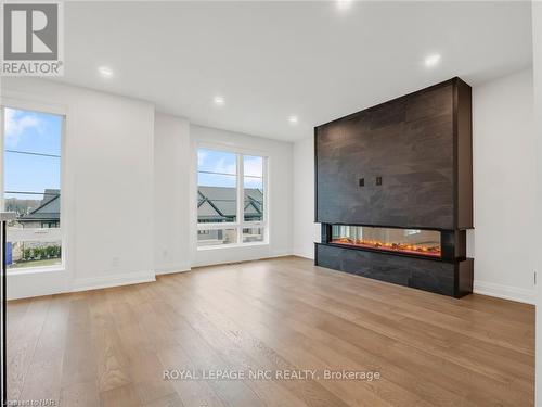 153 G Port Robinson Road, Pelham, ON - Indoor Photo Showing Living Room With Fireplace