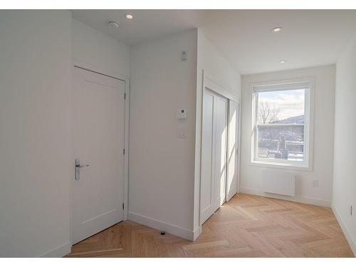 Bedroom - 403-590 Av. Outremont, Montréal (Outremont), QC - Indoor Photo Showing Other Room