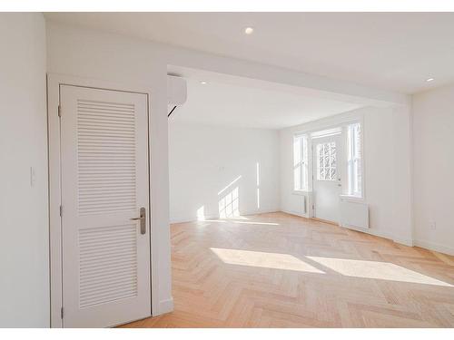 Living room - 403-590 Av. Outremont, Montréal (Outremont), QC - Indoor Photo Showing Other Room