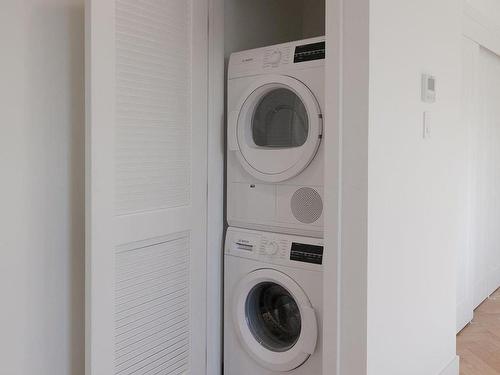 Laundry room - 403-590 Av. Outremont, Montréal (Outremont), QC - Indoor Photo Showing Laundry Room