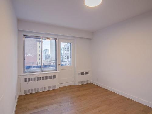 Bedroom - 306-3555 Ch. De La Côte-Des-Neiges, Montréal (Ville-Marie), QC - Indoor Photo Showing Other Room