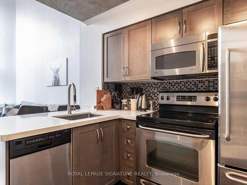 212-255 Richmond St E, Toronto, ON - Indoor Photo Showing Kitchen With Stainless Steel Kitchen With Upgraded Kitchen