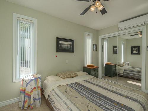 Master bedroom - 12 Ch. Des Feuillages, Weedon, QC - Indoor Photo Showing Bedroom