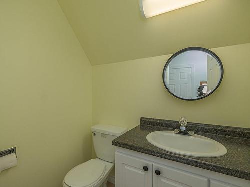 Powder room - 12 Ch. Des Feuillages, Weedon, QC - Indoor Photo Showing Bathroom