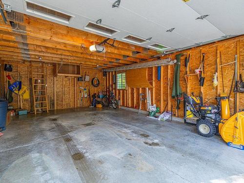 Garage - 12 Ch. Des Feuillages, Weedon, QC - Indoor Photo Showing Garage