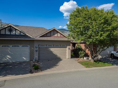 112-2920 Valleyview Drive, Kamloops, BC - Outdoor