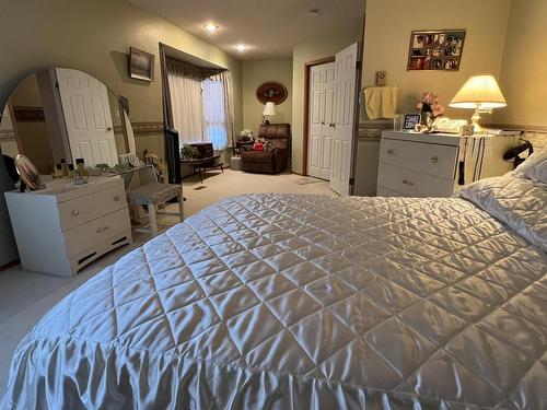 2265 Cleasby Street, Merritt, BC - Indoor Photo Showing Bedroom