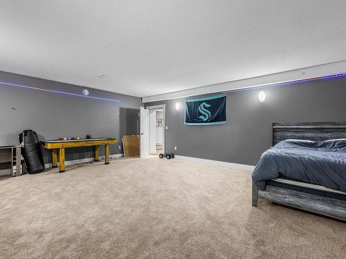 8774 Badger Drive, Kamloops, BC - Indoor Photo Showing Bedroom