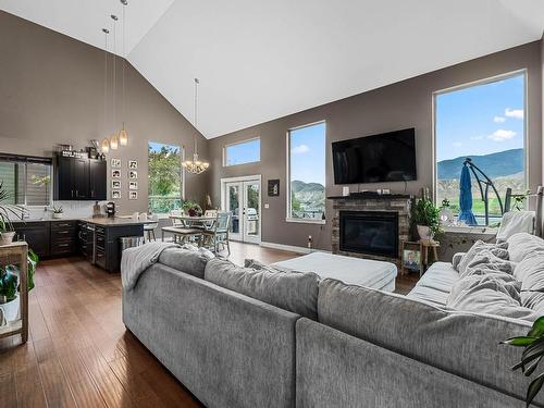 8774 Badger Drive, Kamloops, BC - Indoor Photo Showing Living Room With Fireplace