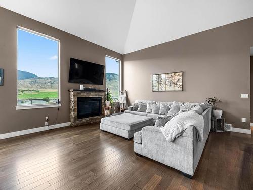 8774 Badger Drive, Kamloops, BC - Indoor Photo Showing Living Room With Fireplace