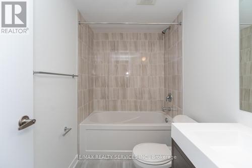 303 - 1865 Pickering Parkway, Pickering (Village East), ON - Indoor Photo Showing Bathroom