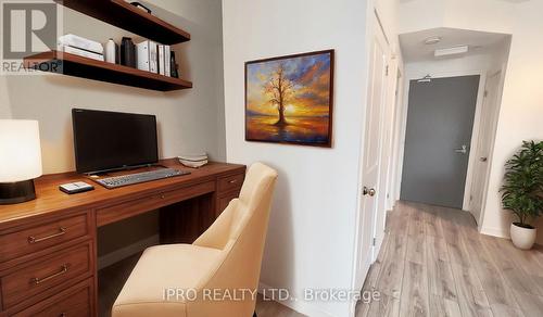 204 - 8 Fieldway Road W, Toronto (Islington-City Centre West), ON - Indoor