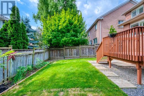 2554 Dashwood Drive, Oakville, ON - Outdoor