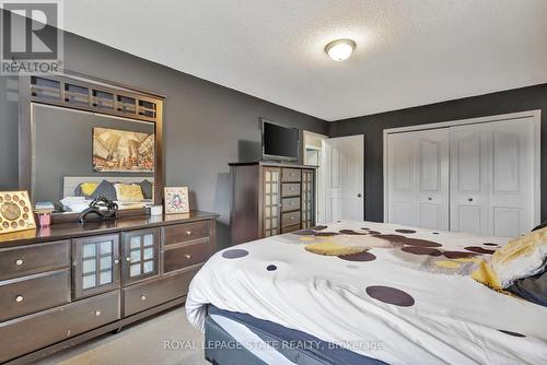 30 Philomena Drive, Hamilton, ON - Indoor Photo Showing Bedroom