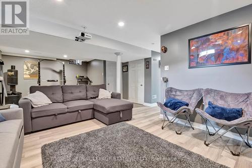 30 Philomena Drive, Hamilton (Falkirk), ON - Indoor Photo Showing Living Room