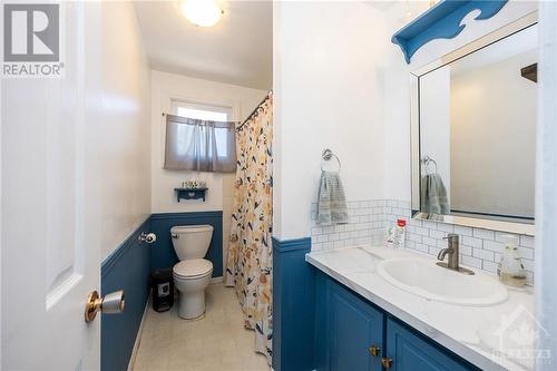 432 Pattie Drive, Carleton Place, ON - Indoor Photo Showing Bathroom