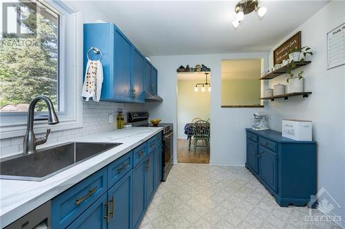 432 Pattie Drive, Carleton Place, ON - Indoor Photo Showing Kitchen