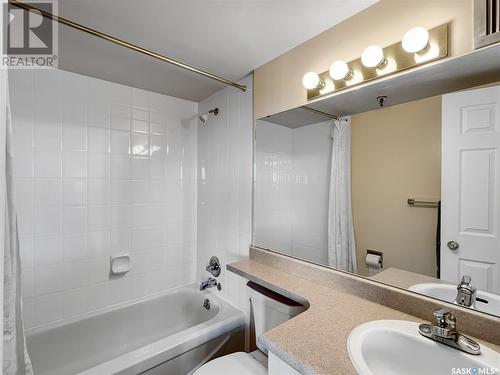 1004 717 Victoria Avenue, Saskatoon, SK - Indoor Photo Showing Bathroom