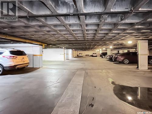 1004 717 Victoria Avenue, Saskatoon, SK - Indoor Photo Showing Garage