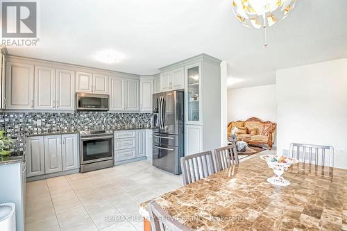 155 Mohawk Road E, Hamilton (Greeningdon), ON - Indoor Photo Showing Kitchen With Upgraded Kitchen