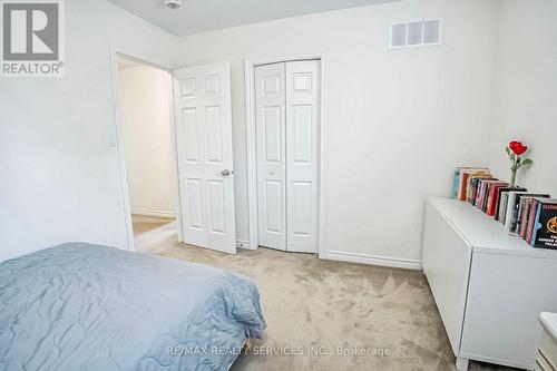 155 Mohawk Road E, Hamilton, ON - Indoor Photo Showing Bedroom