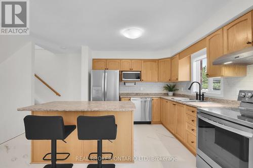 3262 Maidstone Lane, London, ON - Indoor Photo Showing Kitchen