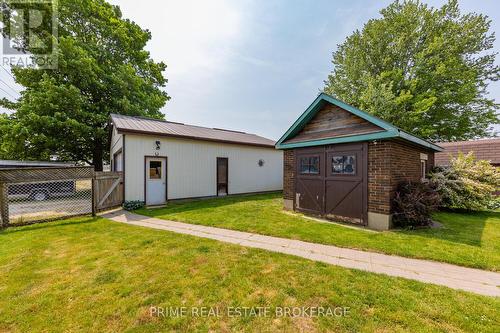 22461 Dundonald Road, Southwest Middlesex (Glencoe), ON - Outdoor