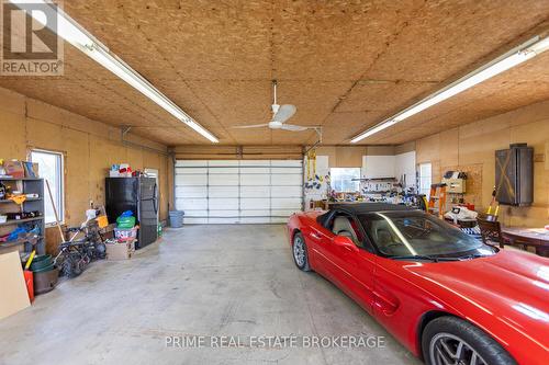 22461 Dundonald Road, Southwest Middlesex (Glencoe), ON - Indoor Photo Showing Garage