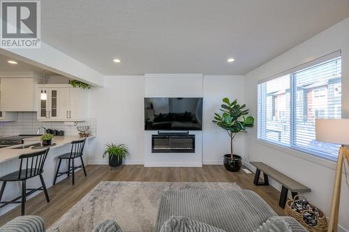 410 4274 22Nd Avenue, Prince George, BC - Indoor Photo Showing Living Room