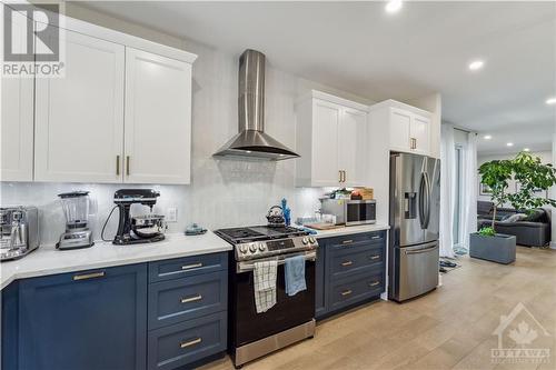 12 Sylvester Street Unit#A, Ottawa, ON - Indoor Photo Showing Kitchen With Upgraded Kitchen