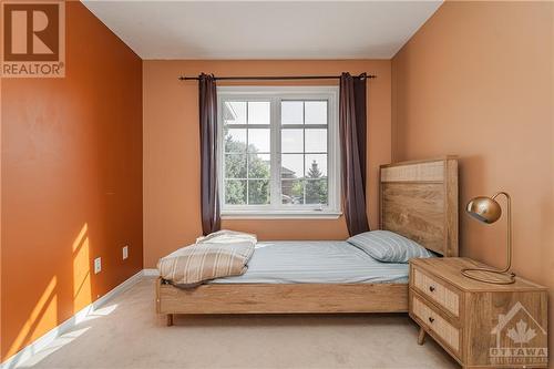 14 Croxley Way, Ottawa, ON - Indoor Photo Showing Bedroom