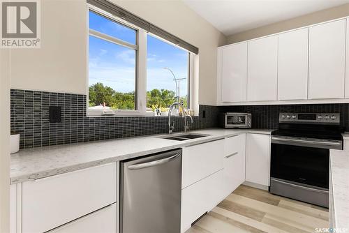 2777 Mcdonald Street, Regina, SK - Indoor Photo Showing Kitchen With Stainless Steel Kitchen With Double Sink