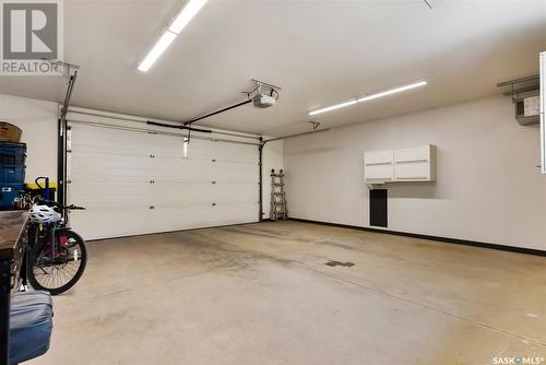 2777 Mcdonald Street, Regina, SK - Indoor Photo Showing Garage