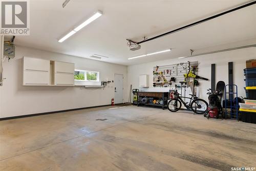 2777 Mcdonald Street, Regina, SK - Indoor Photo Showing Garage