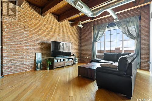 301 1205 Broad Street, Regina, SK - Indoor Photo Showing Living Room