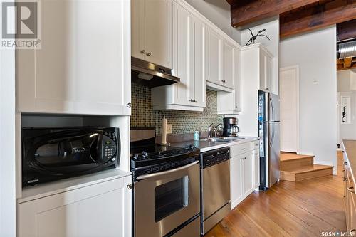 301 1205 Broad Street, Regina, SK - Indoor Photo Showing Kitchen With Double Sink