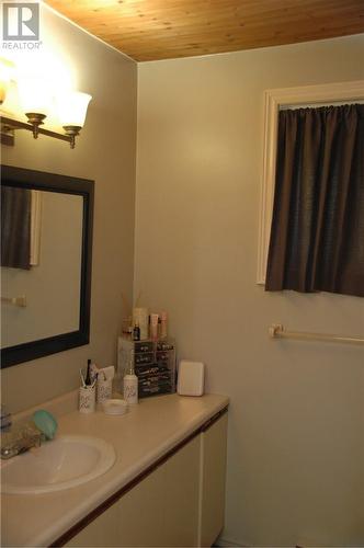 1777 Coldstream Place, Sudbury, ON - Indoor Photo Showing Bathroom