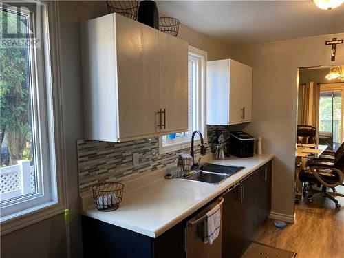 1777 Coldstream Place, Sudbury, ON - Indoor Photo Showing Kitchen With Double Sink